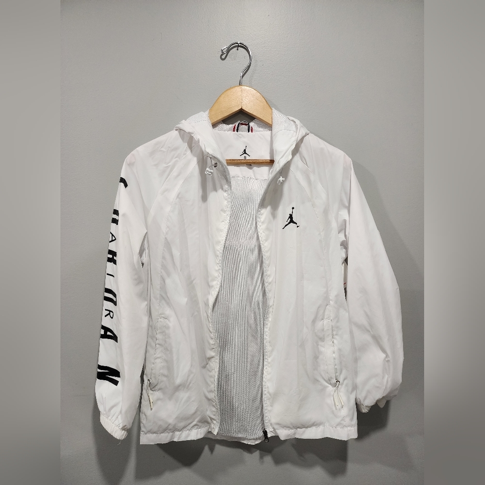 Mens Nike Air Jordan Windbreaker jacket size small color white